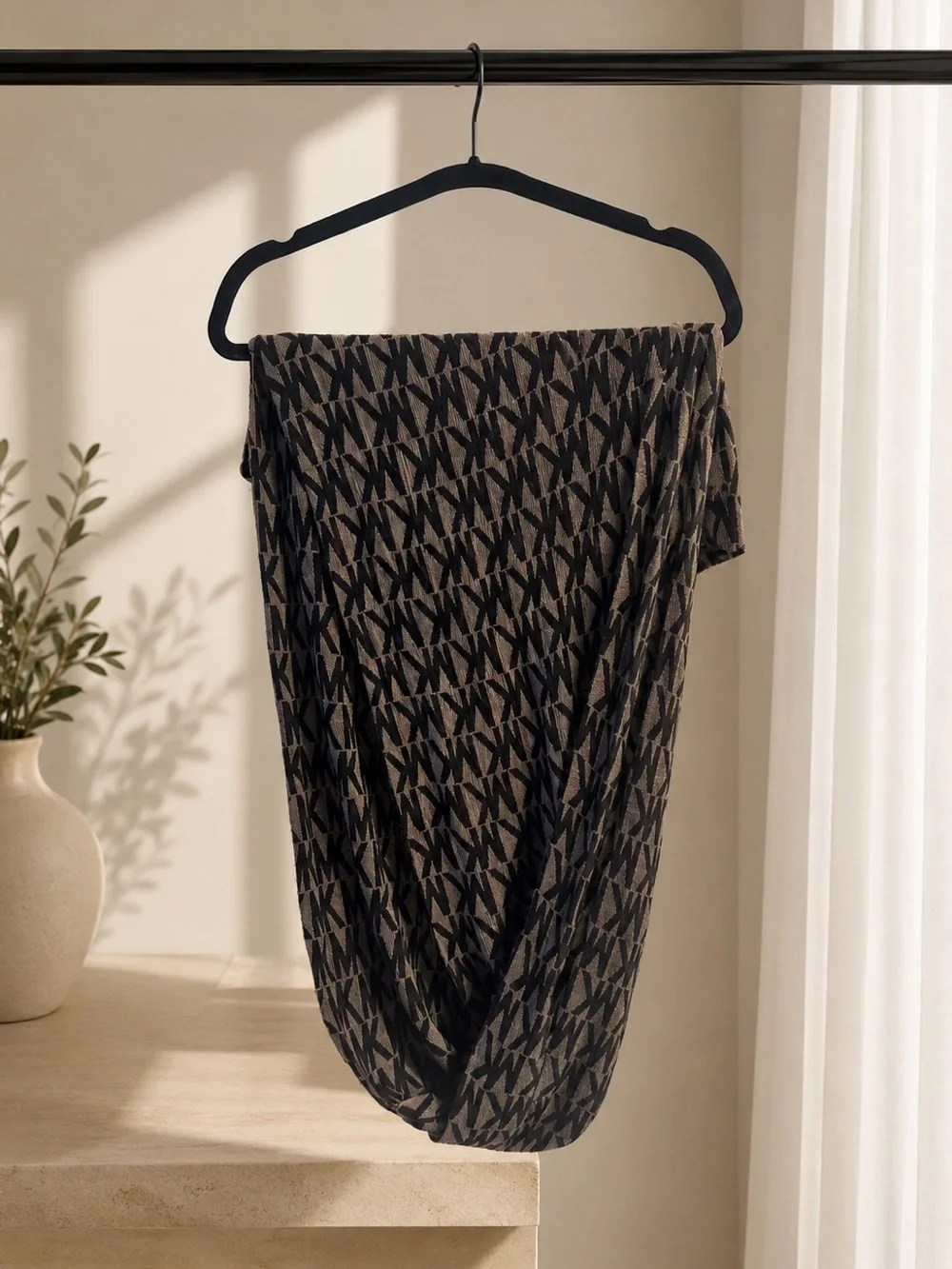 Michael Kors Black and Grey Patterned Scarf